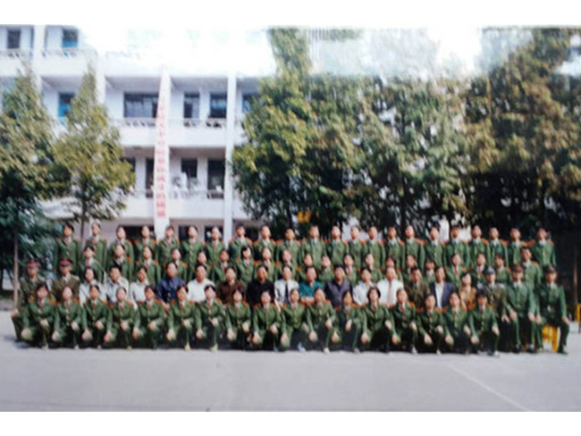 2008年部分學(xué)員春節(jié)復(fù)訓(xùn)部分學(xué)員合影留念
